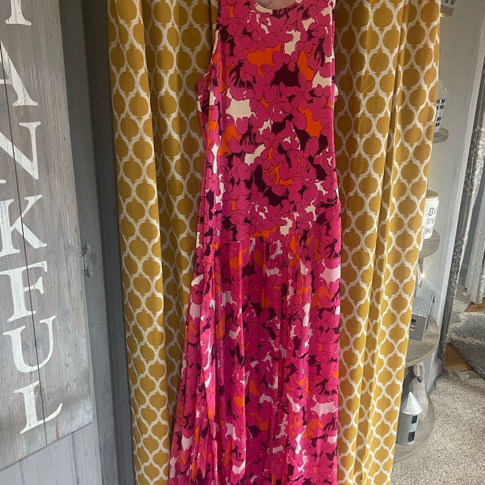 Diane Von Furstenberg Pink and Orange Floral Dress size 10